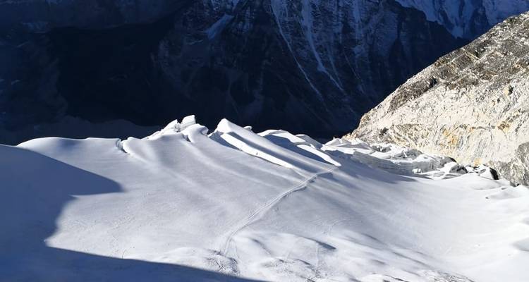 Expedición al pico de la isla vía EBC - World Himalayan Destination Pvt Ltd 3