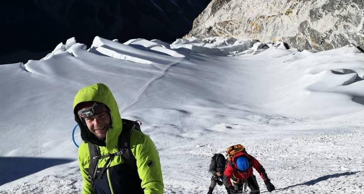 Expedición al pico de la isla vía EBC - World Himalayan Destination Pvt Ltd 2