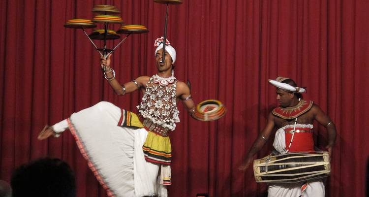 Vacances d'été au Sri Lanka avec 15 jours [vacances de plage 4*]. - showlanka tours  8