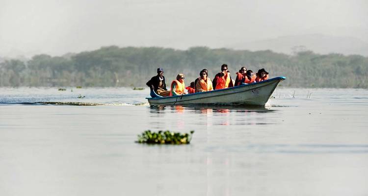 Safari en grupo de 4 días y 3 noches por Masai Mara y el lago Nakuru - Perfect Safari Africa tours and safaris 7