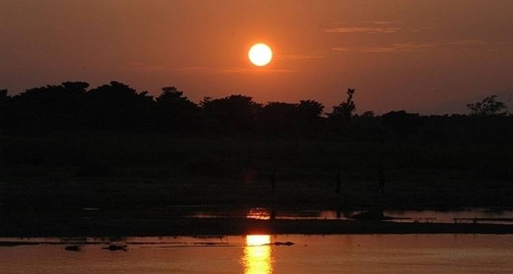 Paquete de lujo de 3 días en Chitwan - Liberty Holidays 2