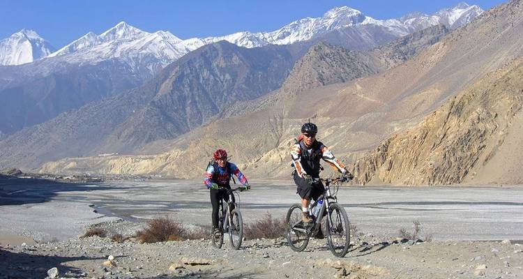 Faites l'expérience d'une excursion en VTT à Chovar et au sommet de la colline de Kirtipur. - Liberty Holidays 9