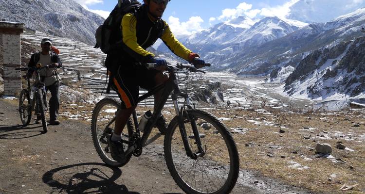 Faites l'expérience d'une excursion en VTT à Chovar et au sommet de la colline de Kirtipur. - Liberty Holidays 10
