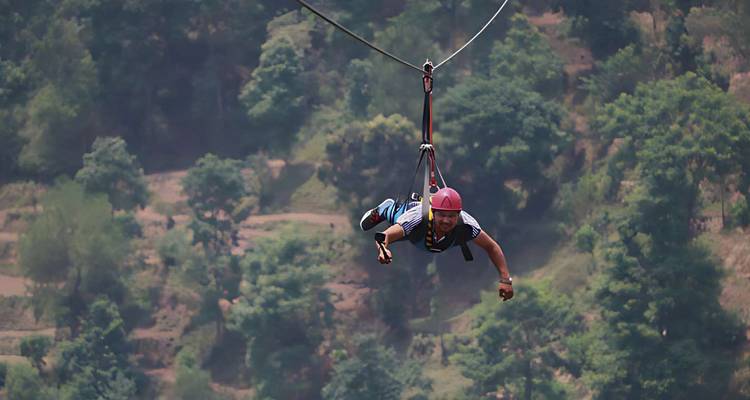 Expérience unique de la tyrolienne à Dhulikhel - Liberty Holidays 1