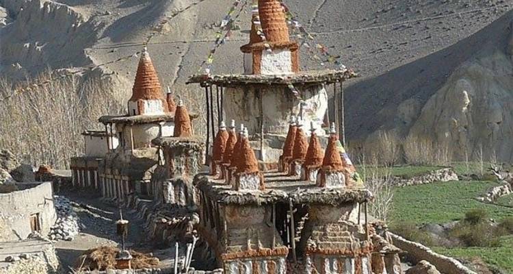 Trek dans le Haut Mustang - First Environmental Trekking 2