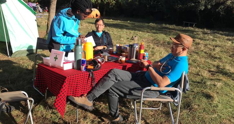 Grimper le Kilimanjaro - route machame - 6 jours
 - Kilimanjaro Trekking Mate 8