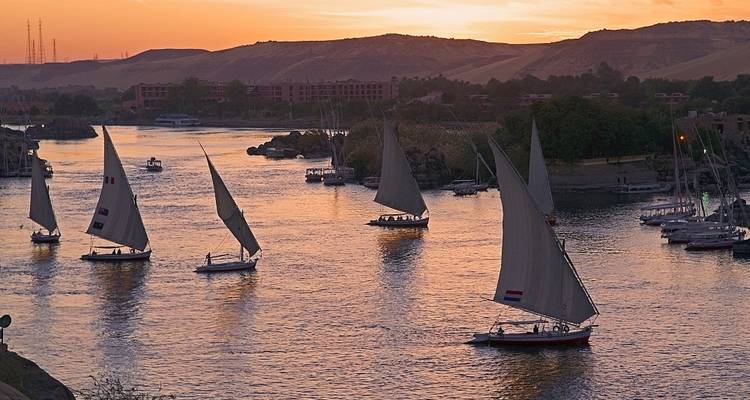 Egyptian jewelry 2((9 days) 2 nights cairo + 3 nights cruise + 3 nights Hurghada) private. - lama egypt tours 9