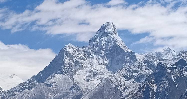 Trek au camp de base de l'Everest en Lodge de luxe avec survol en hélicoptère. - Eco Holidays Nepal 3