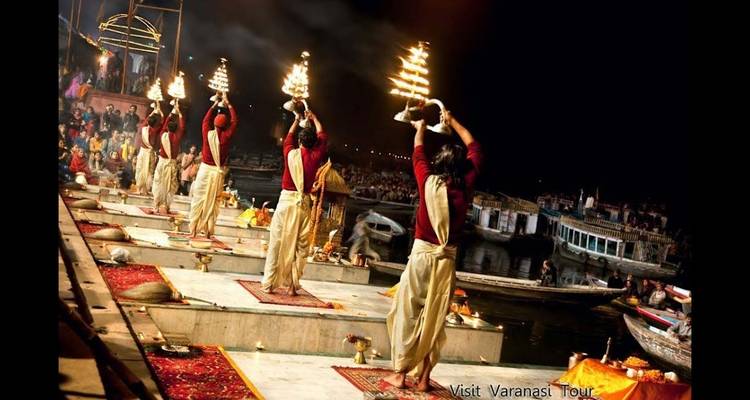 Circuit le plus populaire du Triangle d'Or avec la ville sainte de Varanasi - Essence India Tourism 1