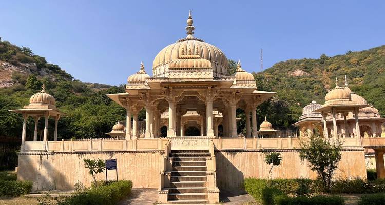 Circuit privé de luxe de 7 jours dans le Triangle d'Or avec la ville sainte spirituelle de Pushkar et le yoga - India Golden Triangle Tours  6