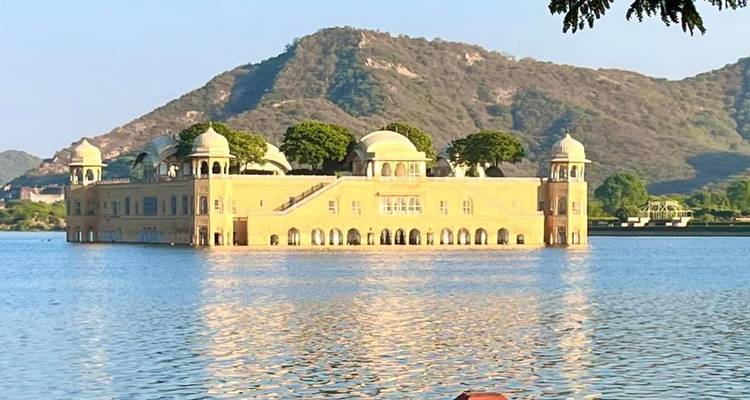 Circuit privé de luxe de 7 jours dans le Triangle d'Or avec la ville sainte spirituelle de Pushkar et le yoga - India Golden Triangle Tours  7