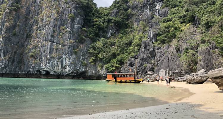 Circuit court de 7 jours d'Angkor Wat à la baie d'Halong - Bamboo Hat Tours.,ltd 3