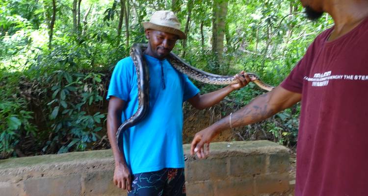 Circuito ecológico a la playa en Nosy Be - Sifaka Voyages 10