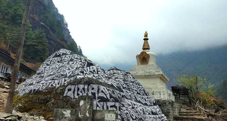 Trek court du camp de base de l'Everest - Travel Max Guide 2