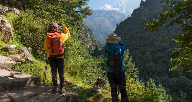 Circuito en helicóptero al campamento base del Everest - Peregrine Treks and Expedition Pvt Ltd 3