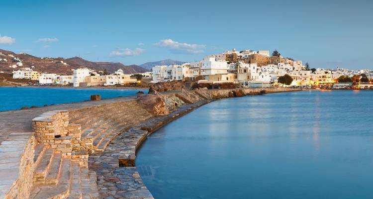 Excursion sur les îles grecques Athènes-Paros-Naxos (auto-guidée) - Dot Travel 1