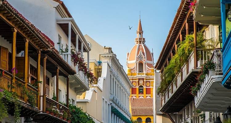 Jewels of Colombia (Medellin, Guatape, Cartagena) - Muvon Travel 4