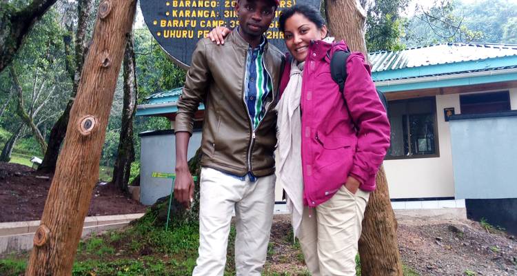 Le meilleur circuit de 6 jours en groupe pour l'ascension du Kilimandjaro par la route Machame : Le prix le plus bas, un itinéraire et des dates soigneusement planifiés. - Africa Natural Tours 8