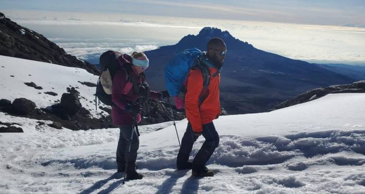 Kilimanjaro escalada ruta Marangu - 5 días - Kilimanjaro Safari Experience 4