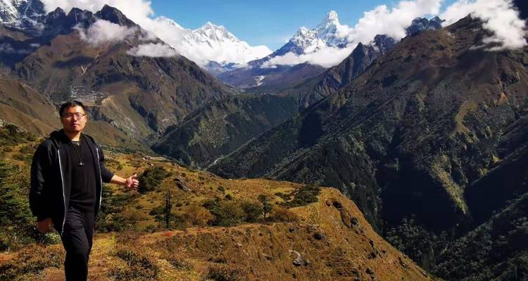 Excursión barata de 10 días al campamento base del Everest - Eco Holidays Nepal 9