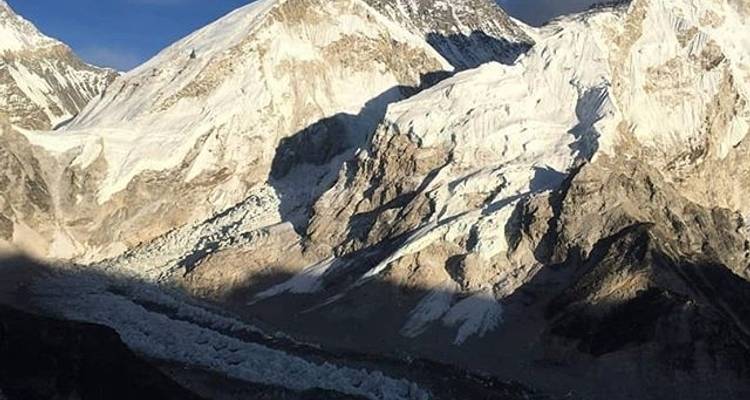 Excursión barata de 10 días al campamento base del Everest - Eco Holidays Nepal 7