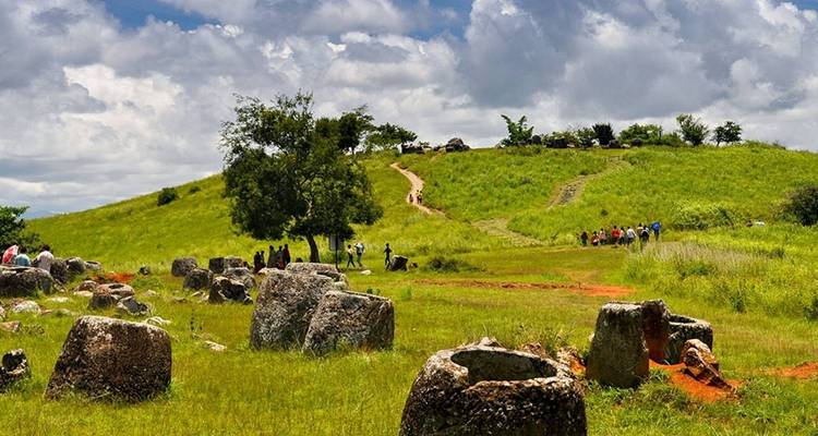 Aventura de 5 días al cruzar la frontera entre Laos y Vietnam - Legend Travel Group 3