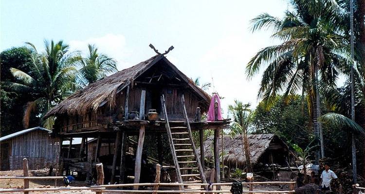 Aventura de 5 días al cruzar la frontera entre Laos y Vietnam - Legend Travel Group 9