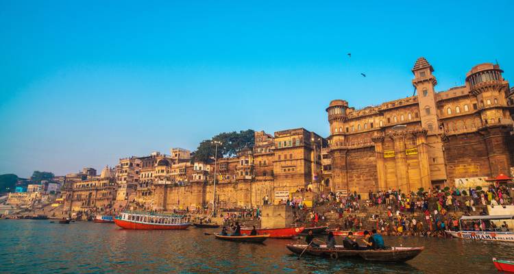 Viaje privado de 2 días a Benarés desde Bombay: vuelos, hotel de lujo y entradas sin esperas - Adreva Trotter Pvt Ltd 5