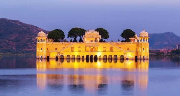 Viaje privado de 3 días al Triángulo de Oro desde Delhi: amanecer en el Taj Mahal, hoteles de lujo y entradas sin esperas - Adreva Trotter Pvt Ltd 1
