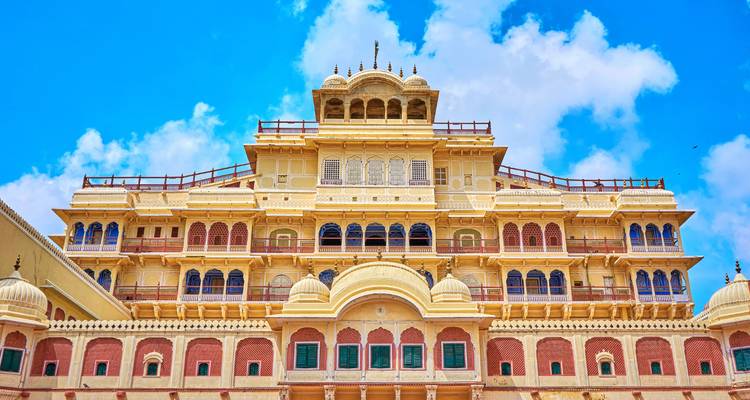 Voyage privé de 3 jours dans le Triangle d'Or au départ de Chennai : lever de soleil sur le Taj Mahal, hôtels de luxe, vols et billets d'entrée en ligne. - Adreva Trotter Pvt Ltd 1