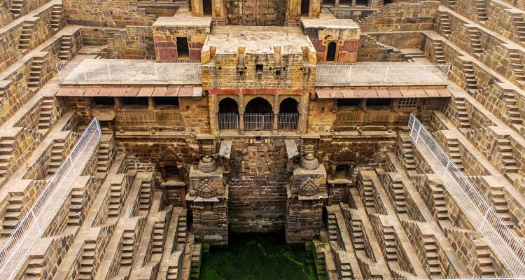 Voyage privé de 3 jours dans le Triangle d'Or au départ de Chennai : lever de soleil sur le Taj Mahal, hôtels de luxe, vols et billets d'entrée en ligne. - Adreva Trotter Pvt Ltd 6