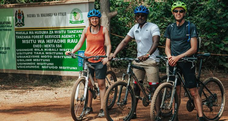 Pedalea hasta el bosque de Rau - aventuras Oclaa - Oclaa Adventures Tanzania 4