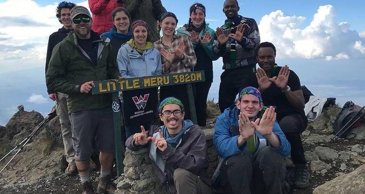 4 días monte Meru - Kilimanjaro Safari Experience 10