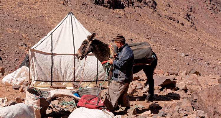 Randonnée de 4 jours dans les villages berbères et ascension du Mont Toubkal au départ de Marrakech - Desertbrise Travel 3