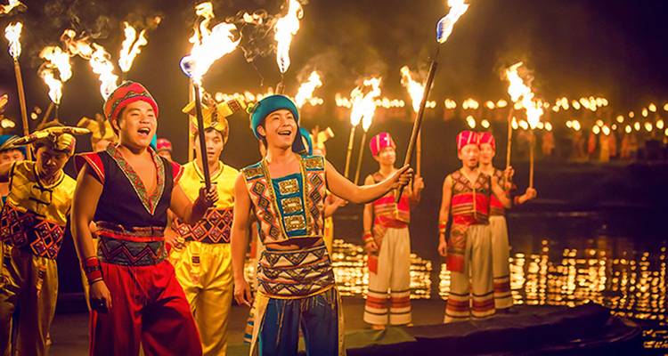 11-Day Small Group: Beijing, Xi'an, Guilin & Shanghai, 5-star Hotels - Agate Travel 8