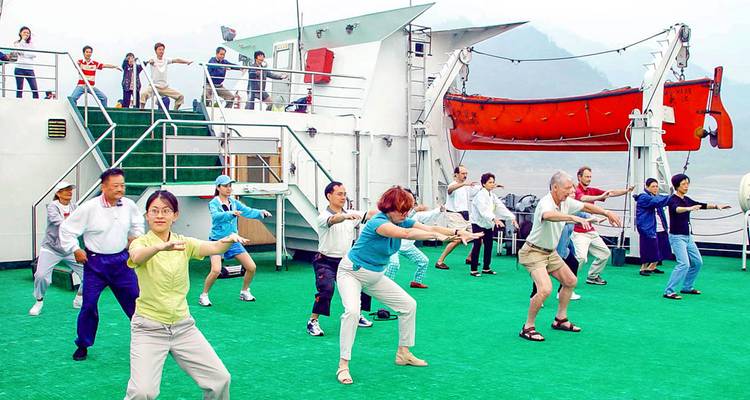 Circuit de 2 semaines en petit groupe en Chine : Hôtels de luxe et croisière 5 étoiles - Agate Travel 7