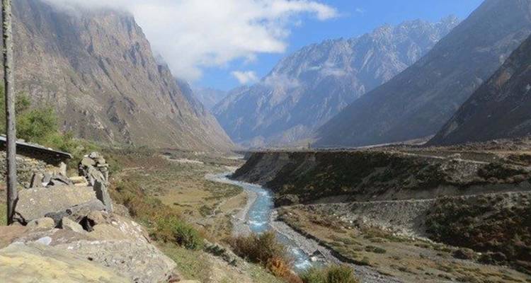 Trekking dans la vallée de Tsum - First Environmental Trekking 10