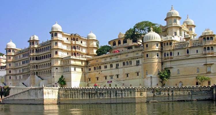 Rajastán real con estancia romántica en una isla - Swastik India Journeys 7