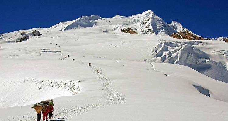 Ascensión al pico Peri 19 días - Mega Mount Treks and Expedition Pvt.Ltd.  3