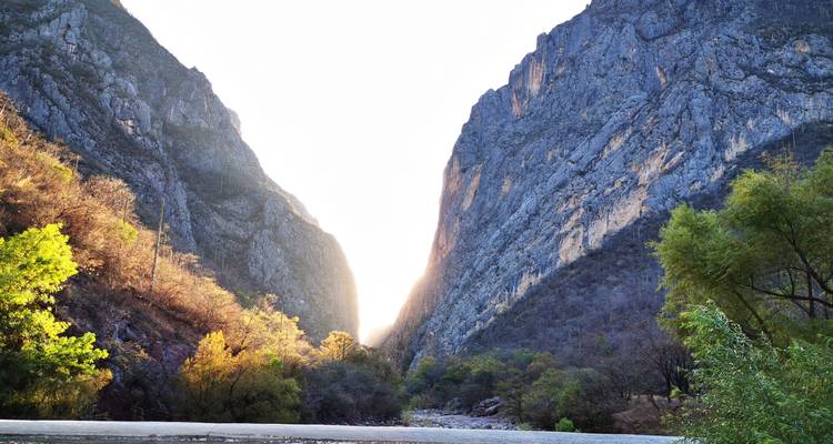 Attractions de Oaxaca au Mexique : Explorez les ruines, les chutes d'eau incroyables, les villes charmantes et bien plus encore. - Vibe Adventures 10