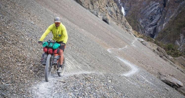 Annapurna Circuit by Bike - Cycling in Himalayas - Trekking Team Group 2
