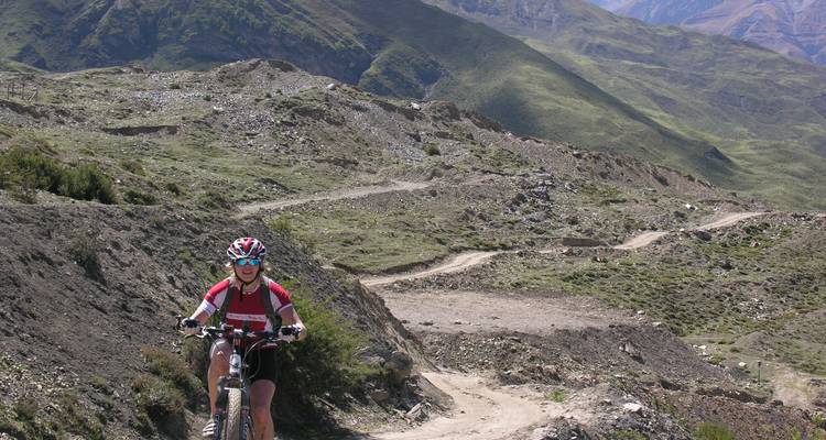 Ciclismo en el Alto Mustang - ciclismo en el reino prohibido de Nepal - Trekking Team Group 1