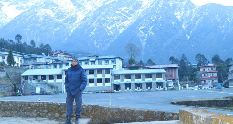 Grupo que se une a la Travesía por el campamento base del Everest - 12 días - White Hill Adventure Treks and Expedition Pvt Ltd 7