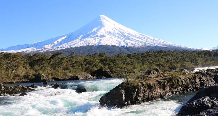 Andean Crossing Bariloche (Argentina) to Puerto Varas (Chile) - People Travel and Experience 9