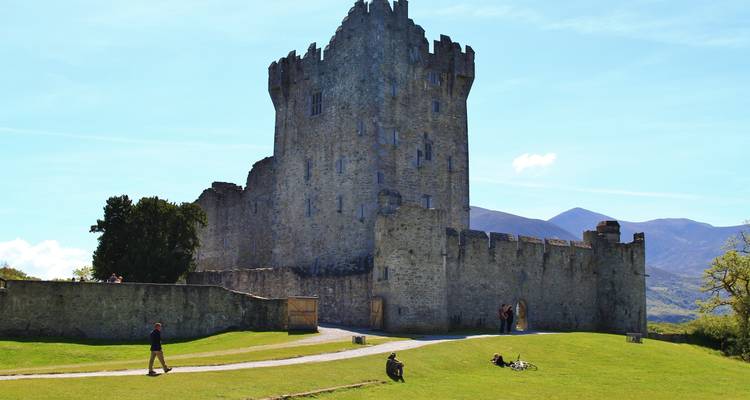 8-Day Emerald Explorer Small Group Tour - Overland Ireland - Small Group Tours 4