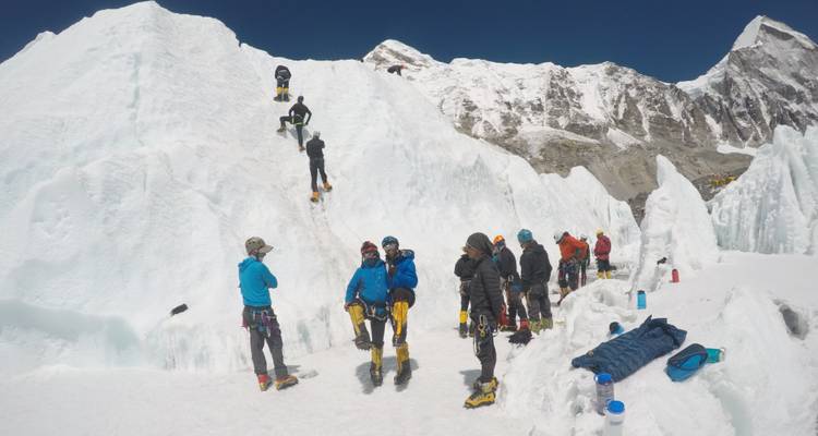 Escalade du pic Dhampus 20 jours 19 nuits - Mega Mount Treks and Expedition Pvt.Ltd.  3