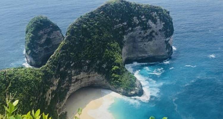 Explore Bali & Beyond - Putu Bali Driver 6