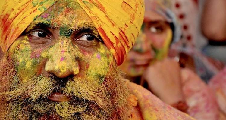 Viaje al Festival de Holi 2024 con el triángulo de oro - Yolo India Tours 1