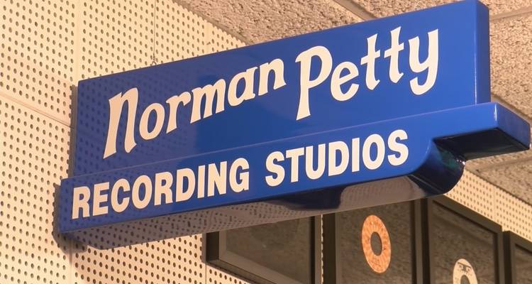 Panneau pour les Studios d'Enregistrement Norman Petty à l'intérieur.