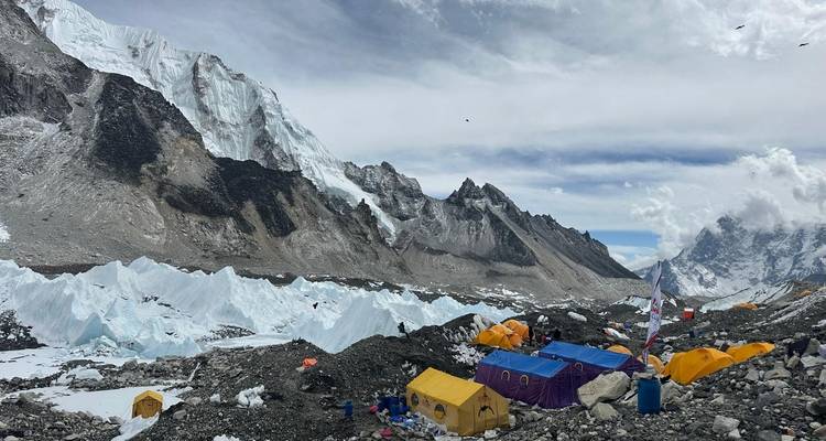 Excursión al campamento base del Everest 14 días - Eco Holidays Nepal 2